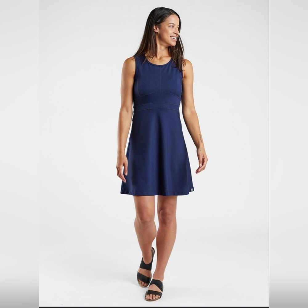 Title Nine Dream Dress | M | Navy | SwiftSnap | Converts to Romper | Pocket